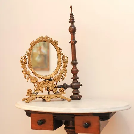 Lägenhet Antique In Prag